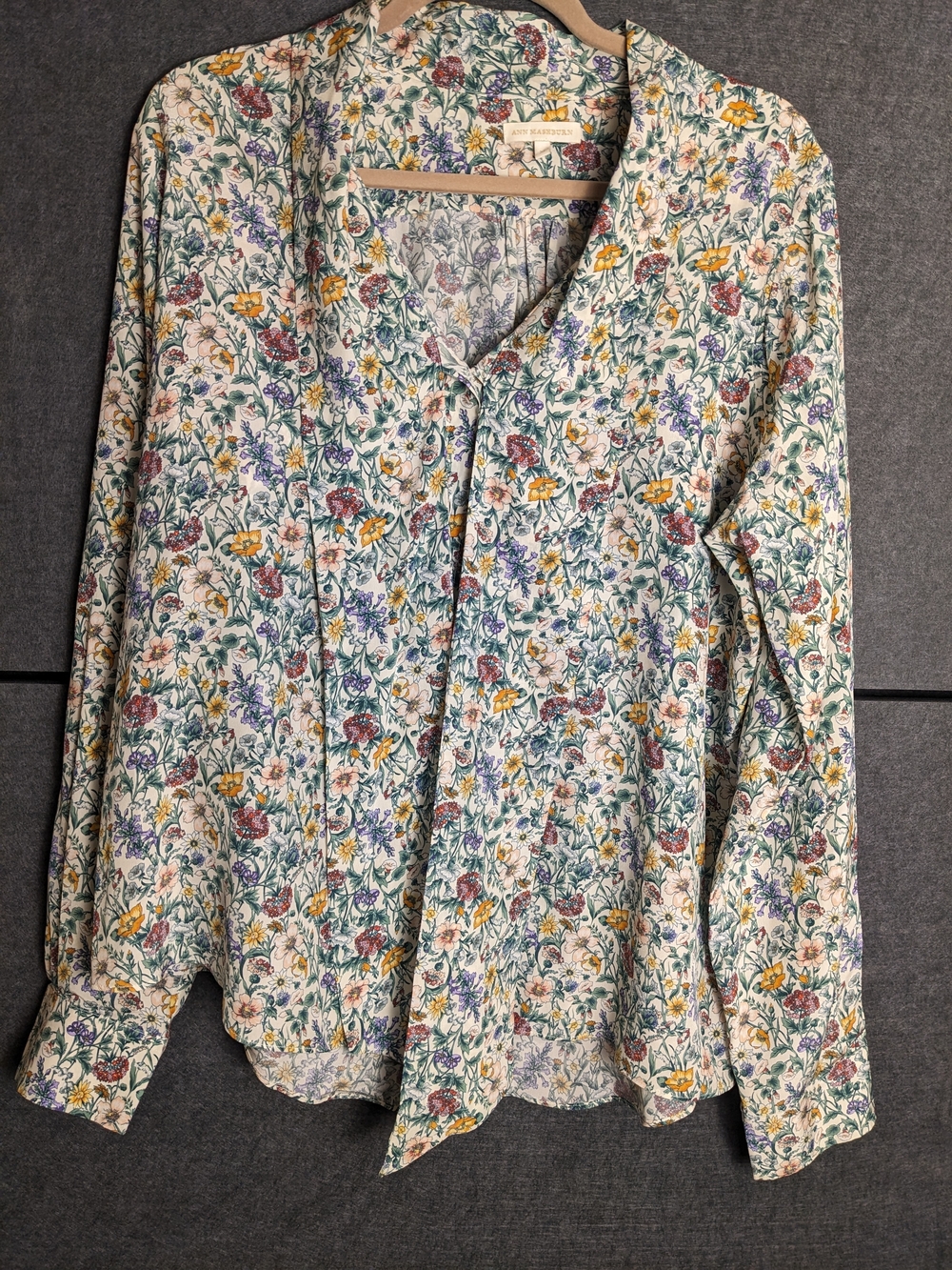 ANN MASHBURN Floral Button-Front Blouse in White with Yellow, Purple & Green